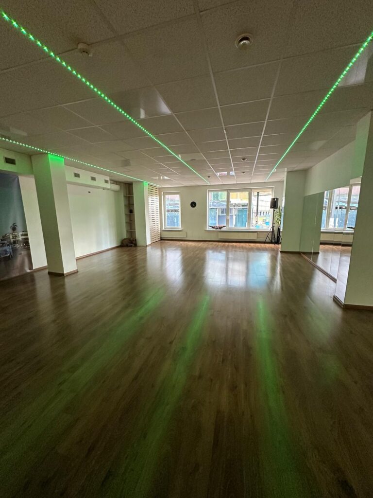 Šokių salės nuoma Konstitucijos pr.