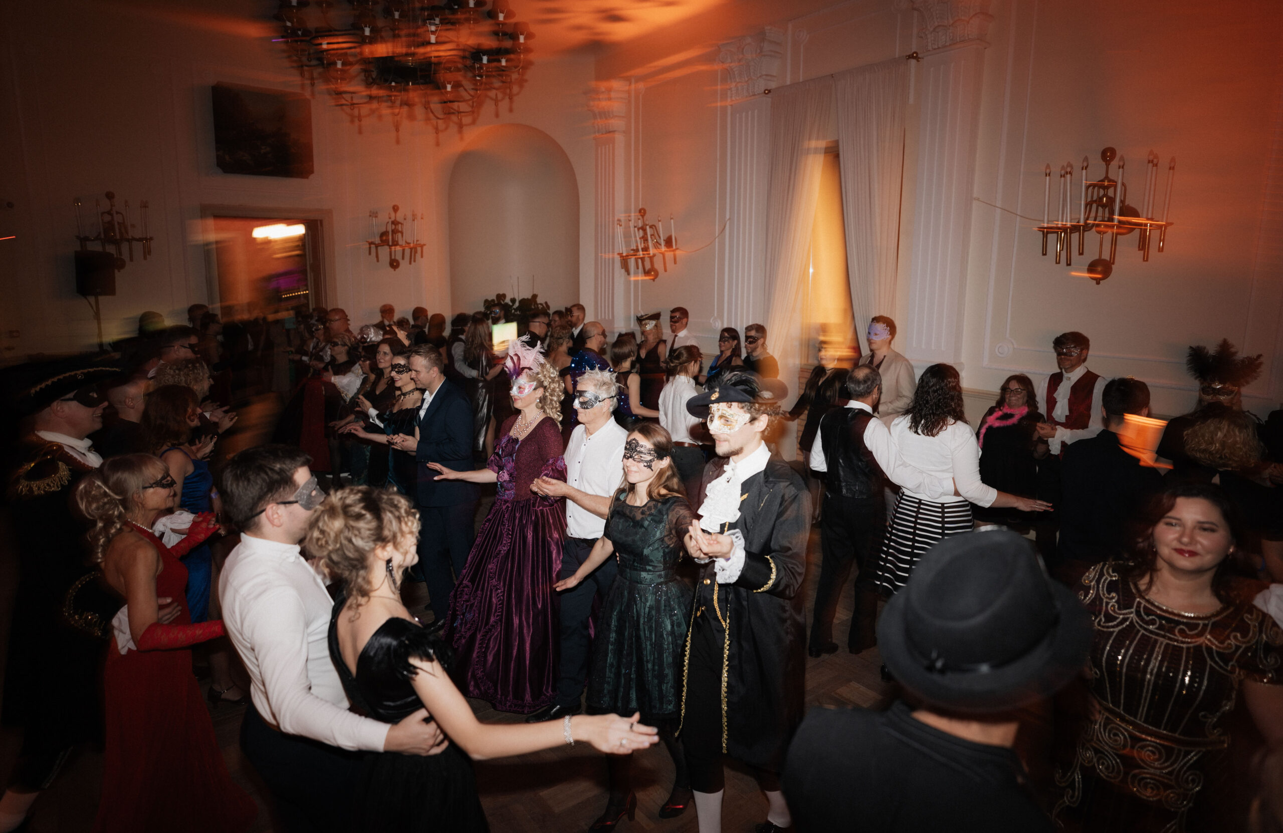 Šokių pamokos šventėje Aventura LT