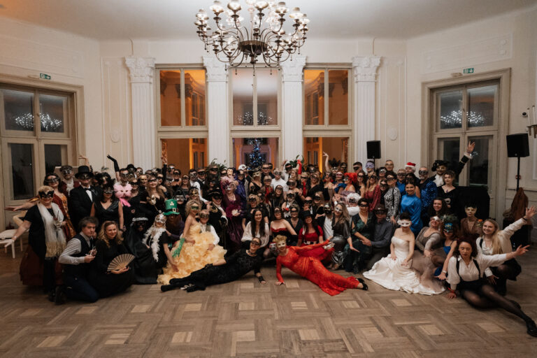 Aventura LT Kalėdų renginys kaukės šokiai