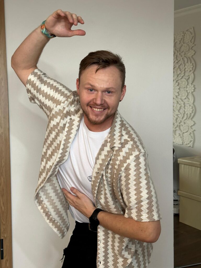 Robertas Dobravolskas šokių mokytojas Aventura LT salsa bachata